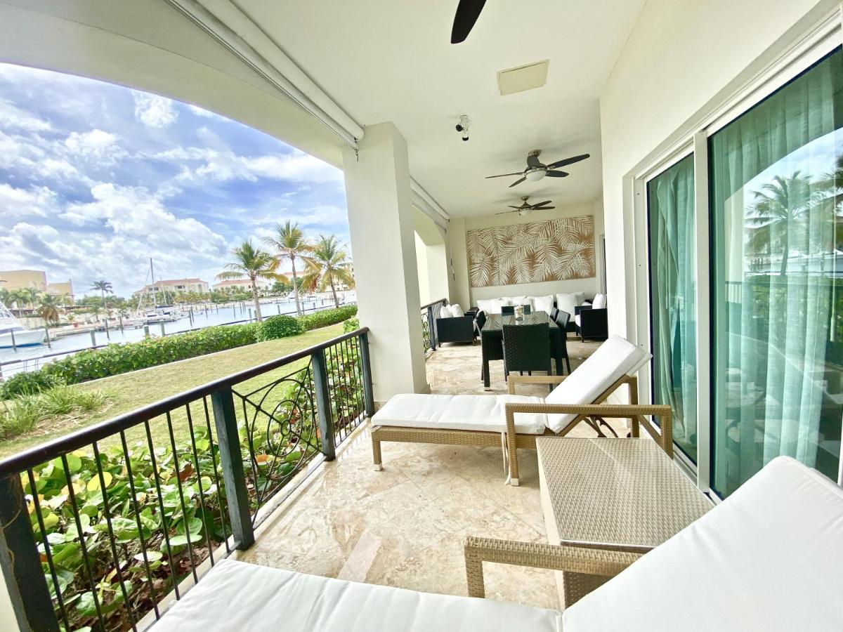 Luxury Marina Front Condo Cap Cana, Пунта Кана Екстериор снимка