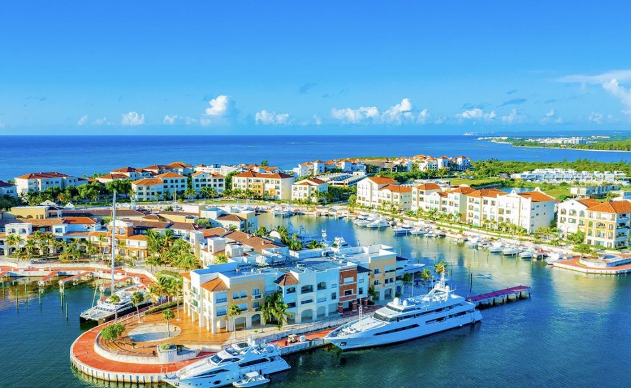 Luxury Marina Front Condo Cap Cana, Пунта Кана Екстериор снимка
